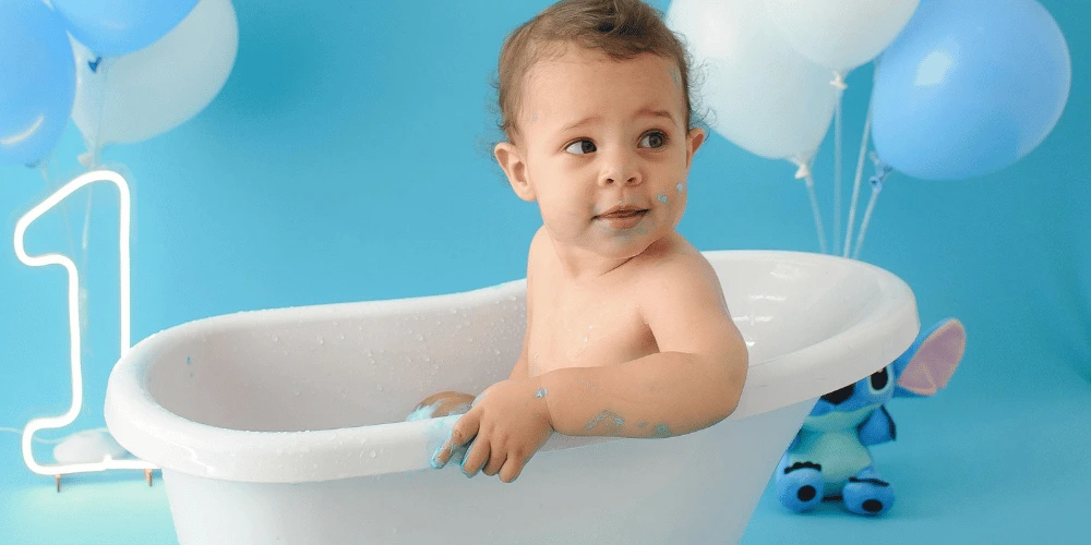 Bermain Air di Bak Mandi Mini